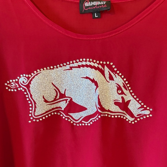 Ameda Crimson Rhinestone Razorback Tunic Top - Picture 2 of 4